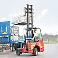 truck mounted forklift truck / engine powered - max. 2 040 kg | CR 203