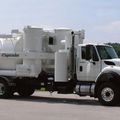 vacuum-loader truck - 18 cu yd (13.8 m3) | Supersucker®