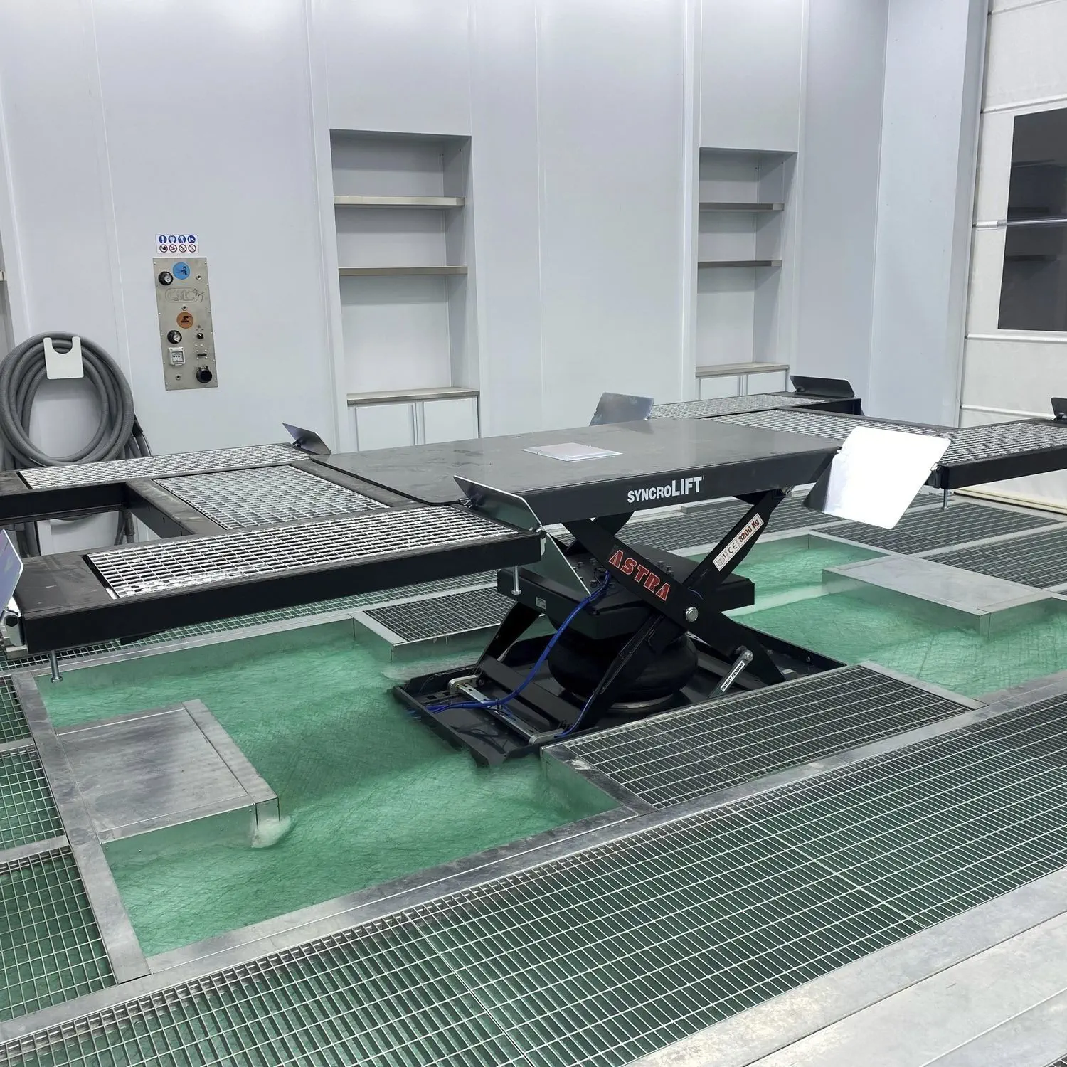 Vehicle maintenance lift table - AE3035-syncroLIFT® - ASTRA