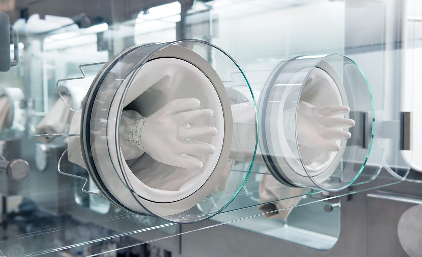 Isolator glove box SKAN AG for laboratory applications