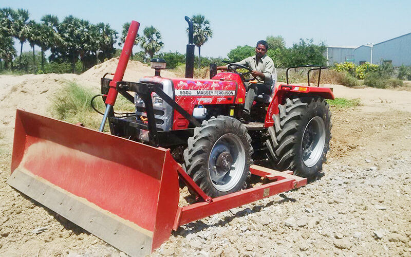 Tractor dozer blade BULL MACHINES PVT LTD