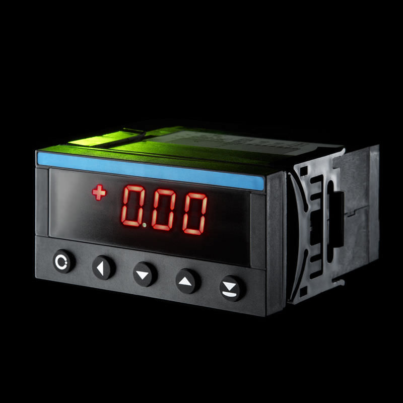 Digital pressure indicator PMI series CRESSTO s.r.o. panelmount
