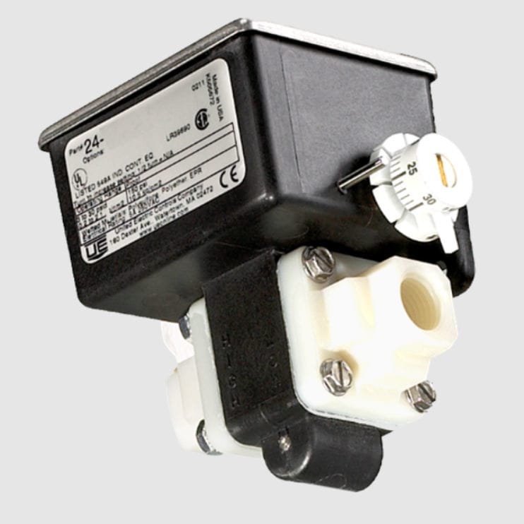Mechanical pressure switch 24 United Electric Controls