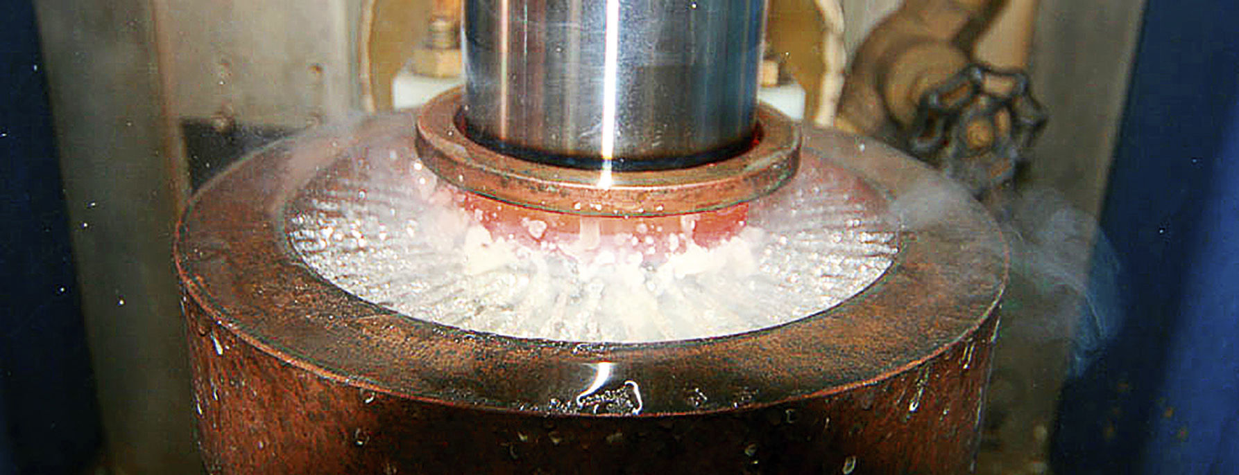 Carbon steel hardening HEF GROUPE castiron / for shaft / ISO