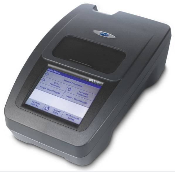 Visible spectrophotometer DR 2700 Hach portable