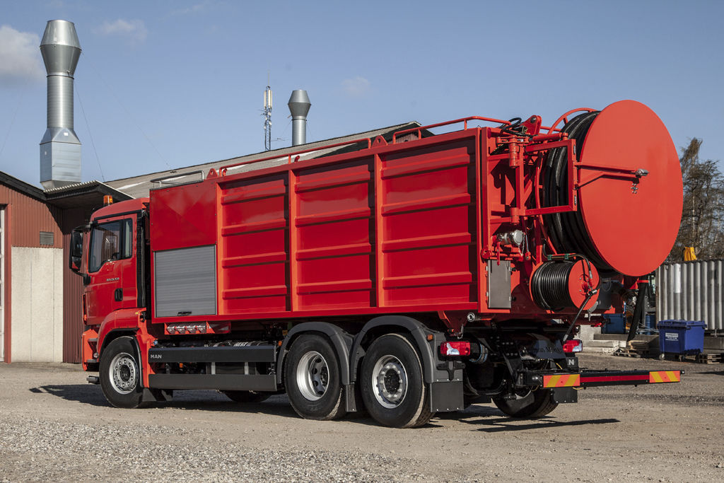 Mobile sludge removal system - SIMON MOOS A/S