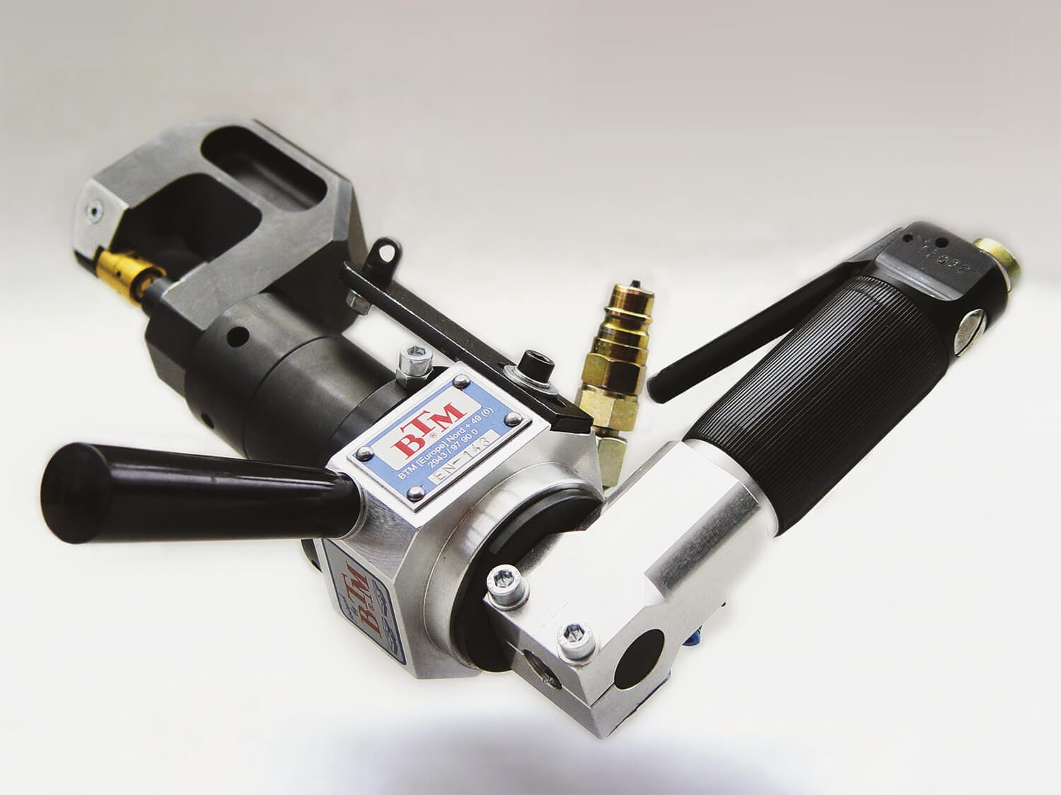 Pneumatic clinching hand tool MCU 330 BTM Europe Blechverb. GmbH