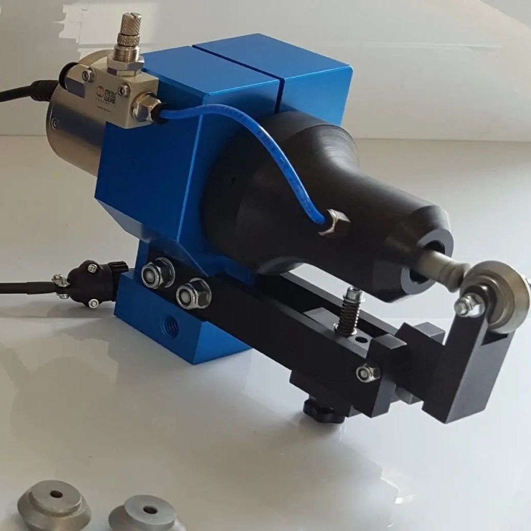 Ultrasonic cutting system SONOMAX ULTRASONIC blade / bending