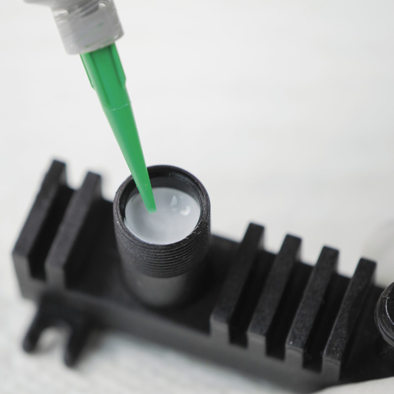 Epoxy adhesive EP35AOLV Master Bond for metal / for plastics / glass