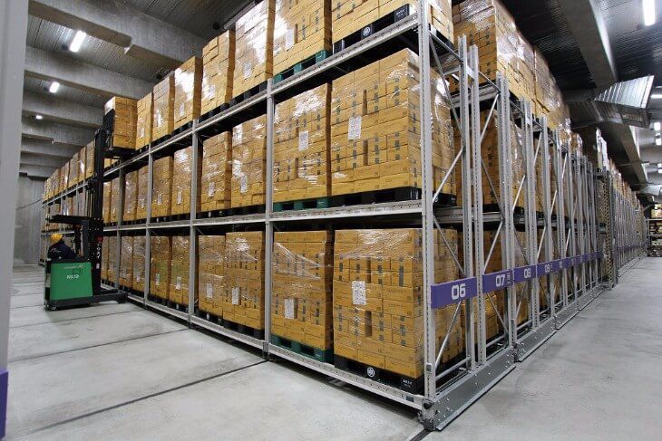 Mobile racking - DAIFUKU - for boxes / pallet