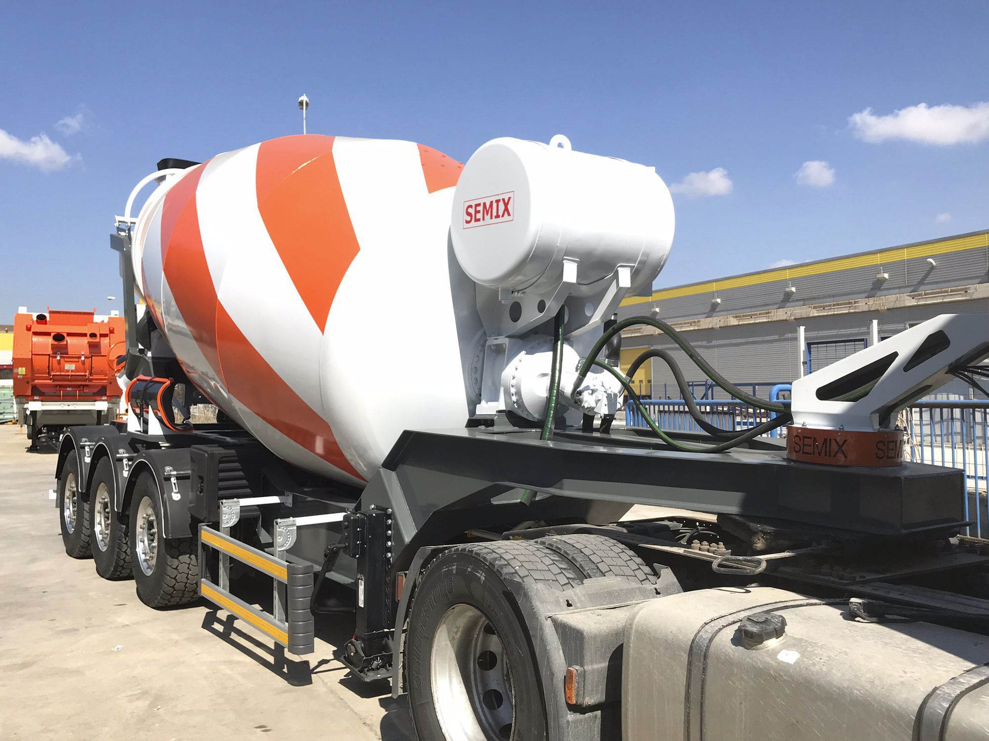 Concrete Mixer Truck TRM12 Semix Concrete Batching Plants Diesel 