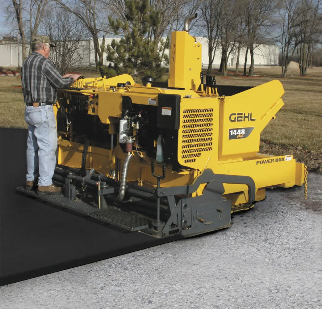 Asphalt paver - 1448 Plus - Gehl - tracked