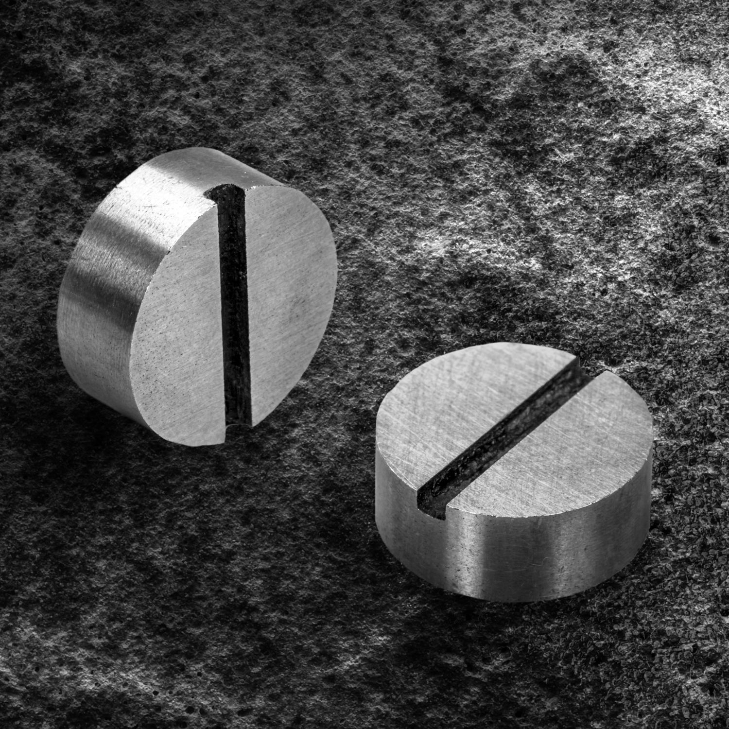 AlNiCo LN9 United co., ltd cast AlNiCo / holding