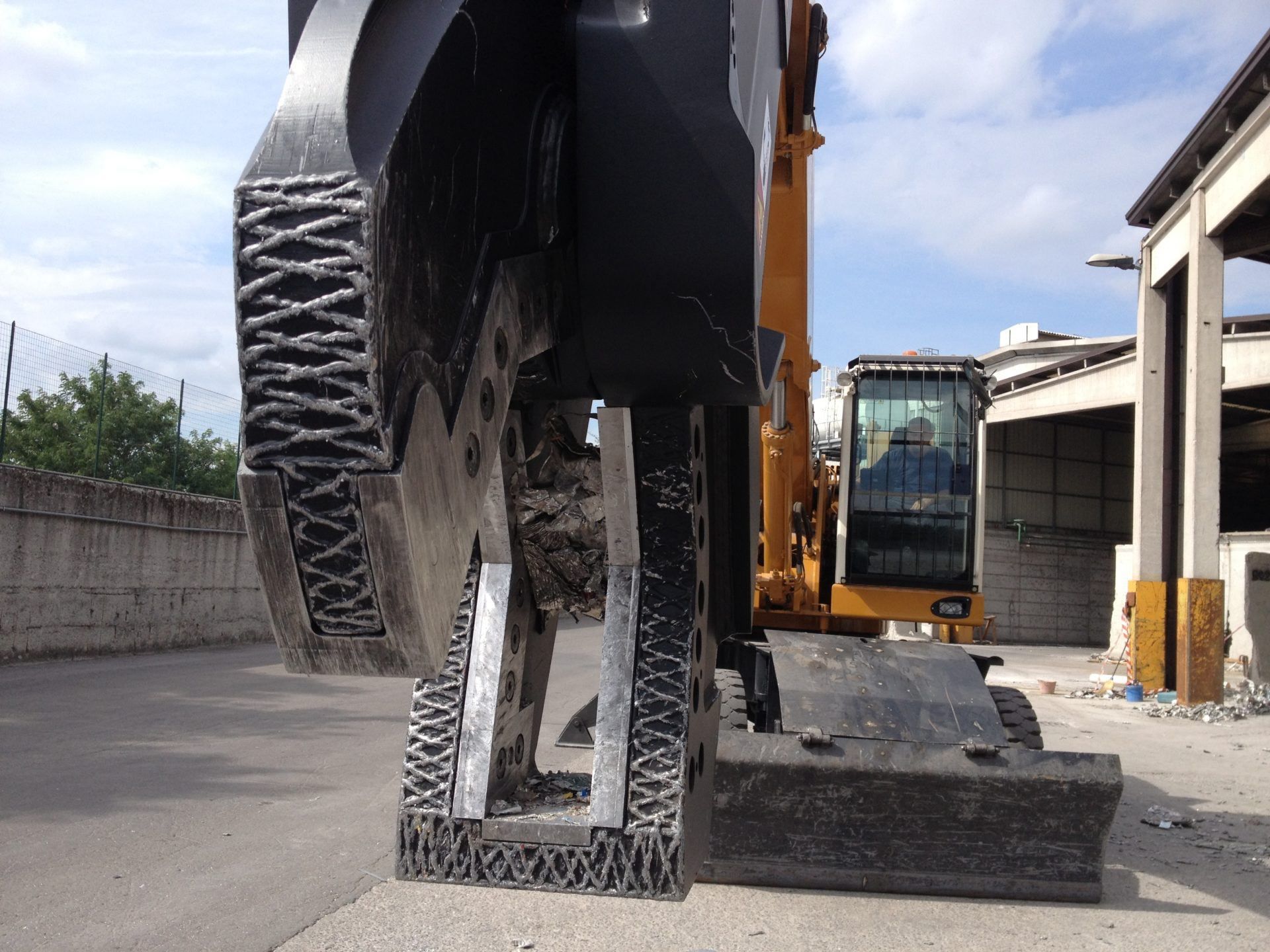 Martine Sarri – Beton Arme 激レア Hydraulic demolition shears - Cayman - ZATO srl Unipersonale