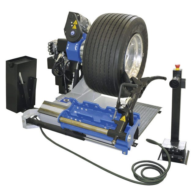Truck tyre changer S 557 GIULIANO INDUSTRIAL S.p.A. automatic