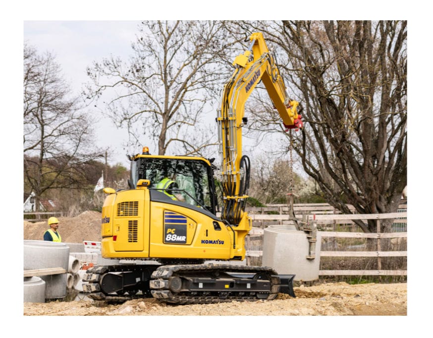 KOMATSU コマツ　PC 88MR Komatsu Crawler Midi Excavator PC88MR-11