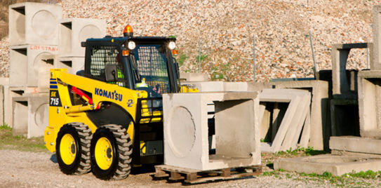 Rubber-tired skid steer loader - SK820-8 - Komatsu Europe