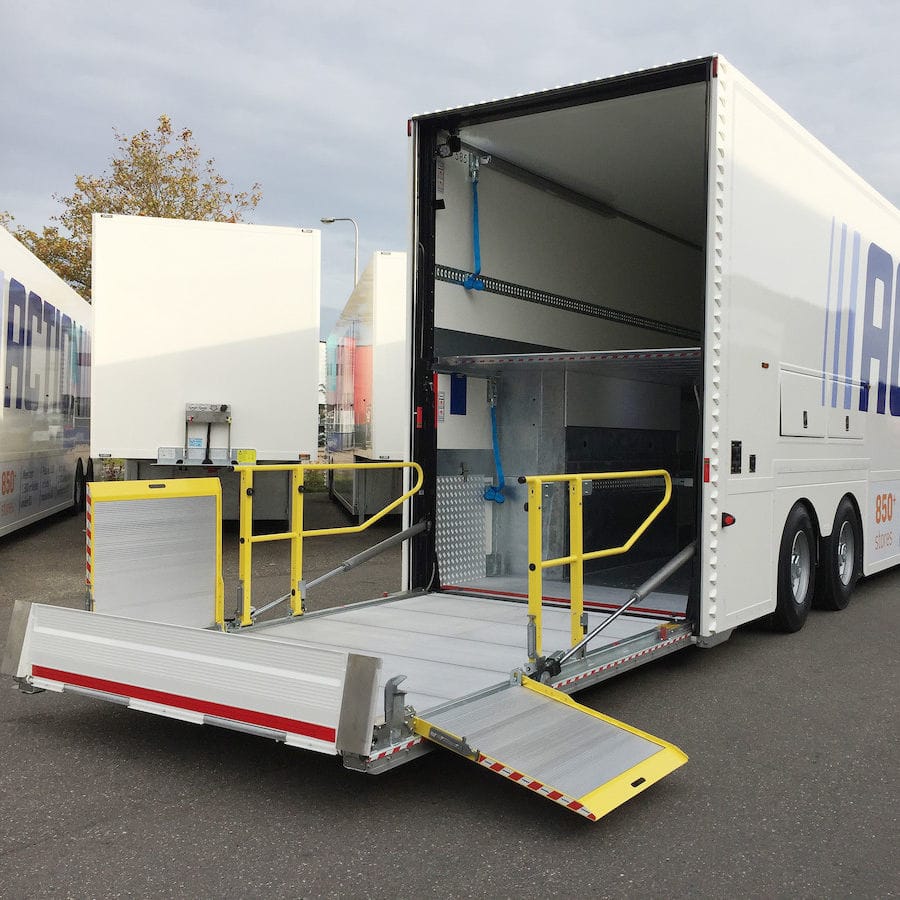 Column type lift gate DHVH.30.E2 Dhollandia twostage