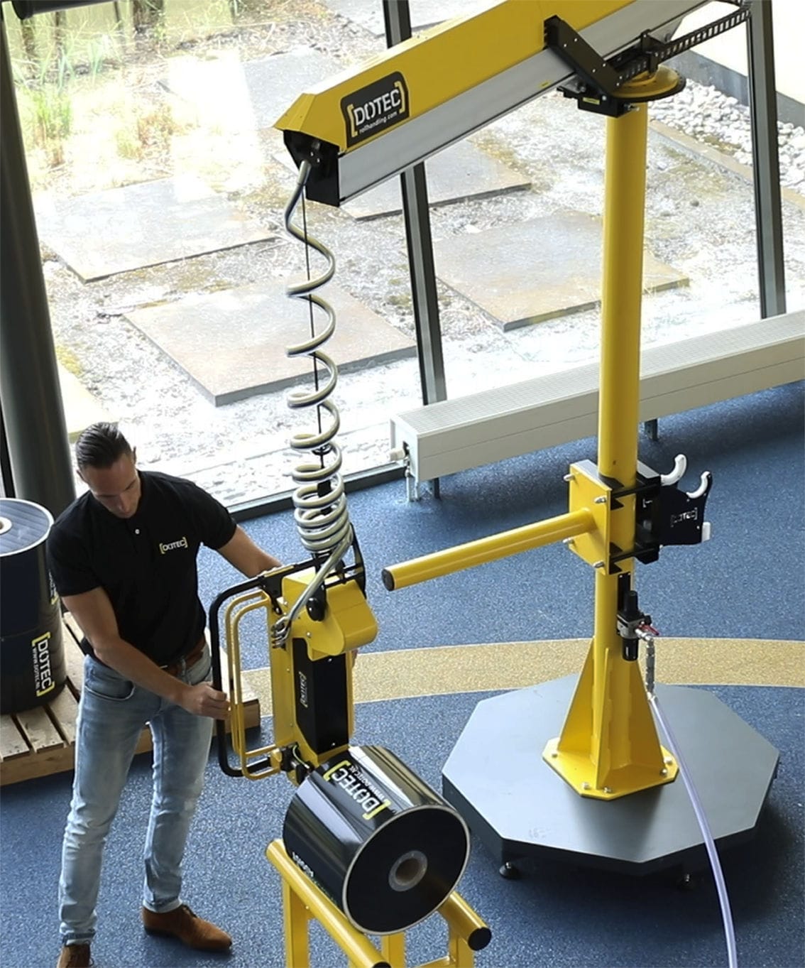 Pneumatic lifting device Dotec