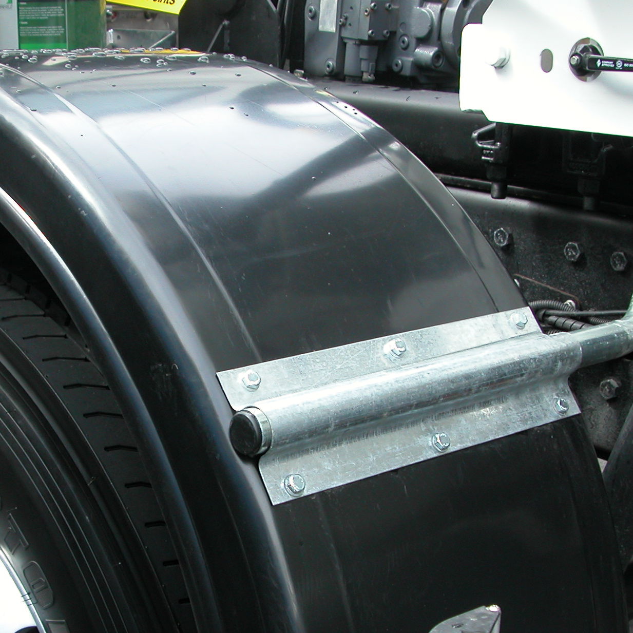 Industrial vehicle mudguard Mudguard Mounting Instructions Jonesco
