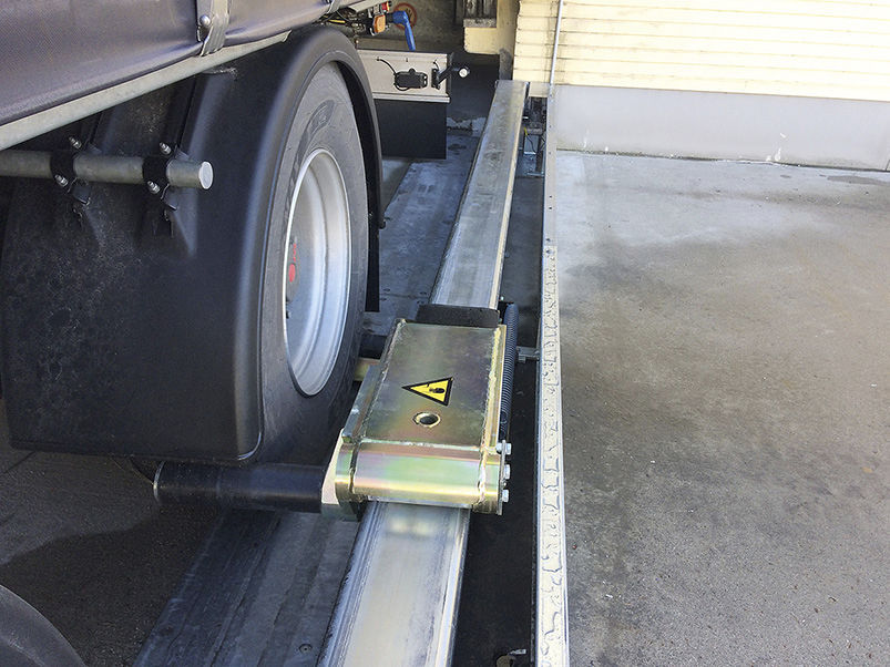 Vehicle restraint system GWL2300 RiteHite