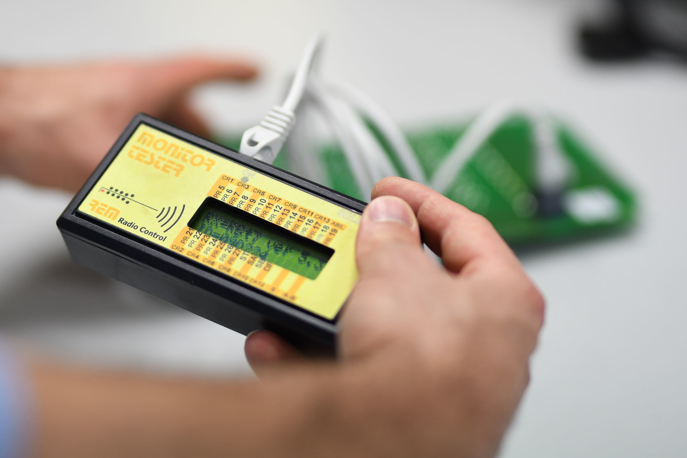 Interference monitoring device - REMdevice - for remote control / self ...