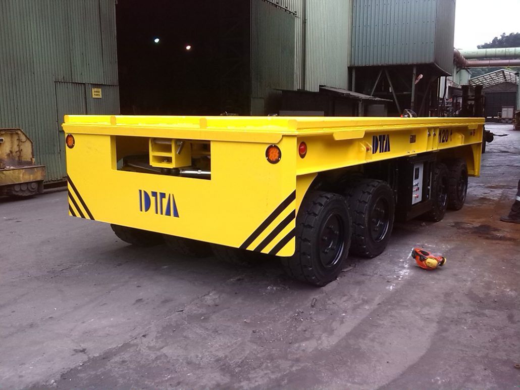 Electric selfpropelled trailer DTA 4axle