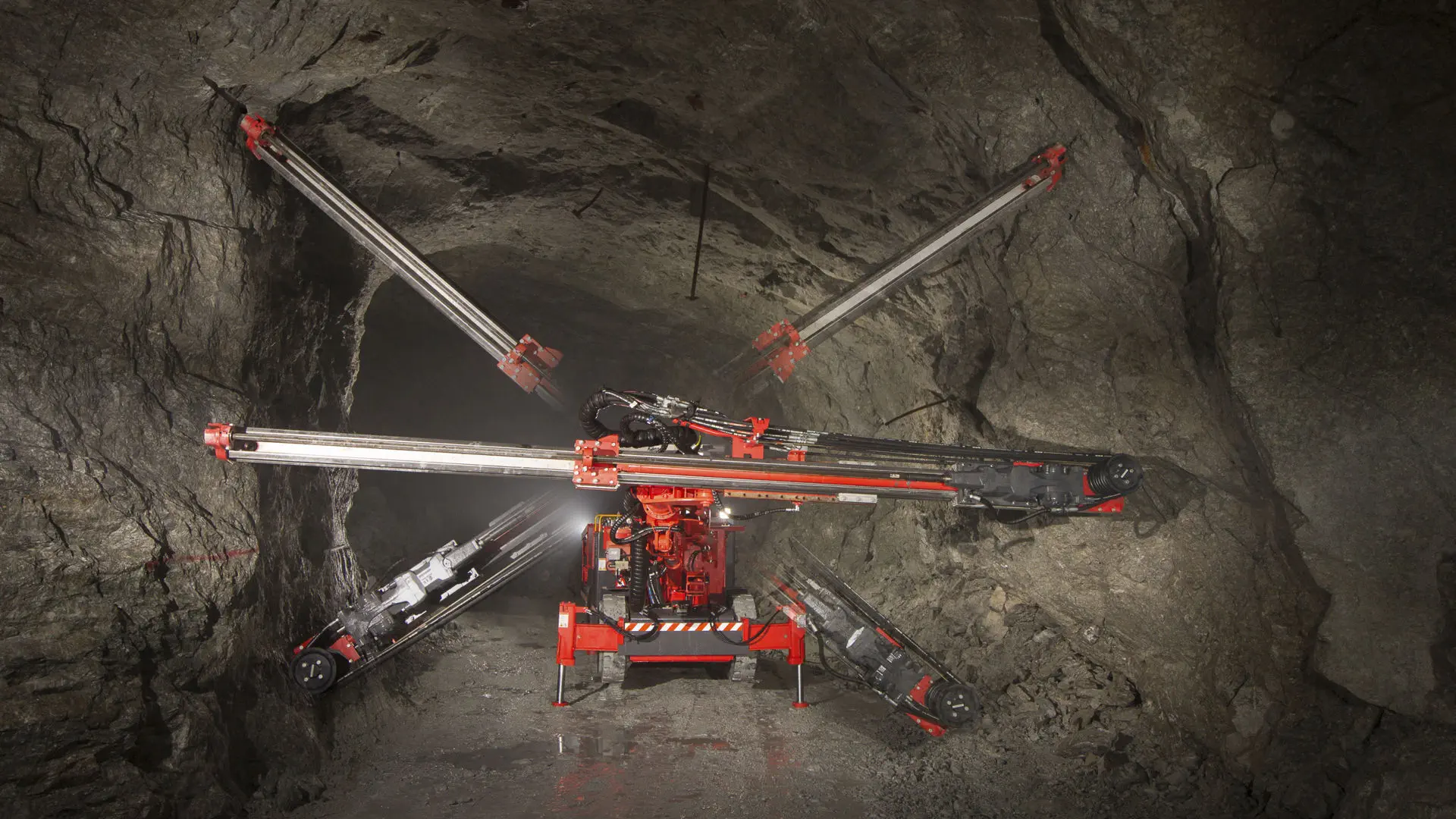 Tunnel jumbo drilling rig - DD2710 - Sandvik Mining and Rock