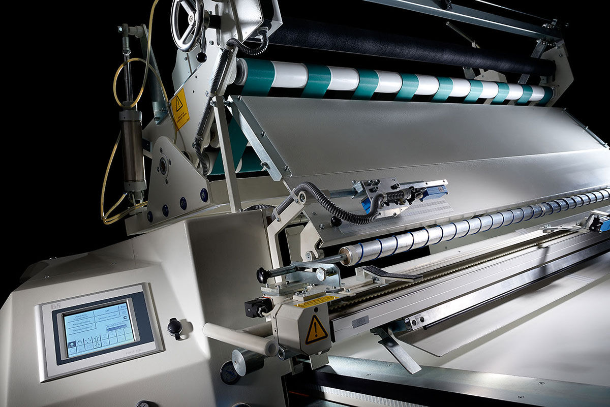 Automatic spreading machine - Compact E600 - bullmer - for textiles