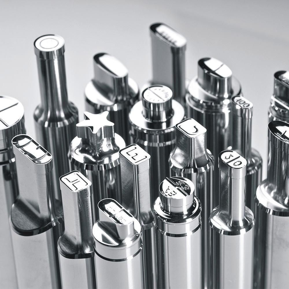 Punch and die ADAMUS