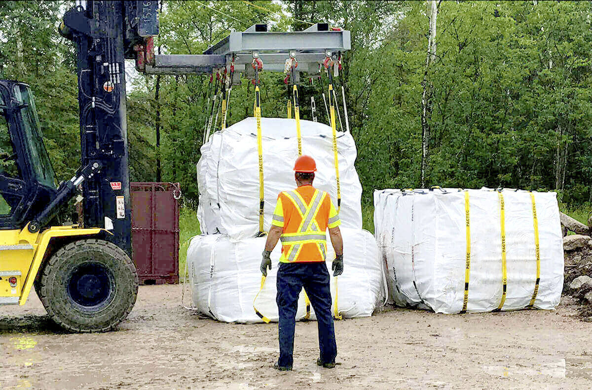 Plastic packaging - Type IP-1 LiftPac® - Pac tec - hazardous waste ...