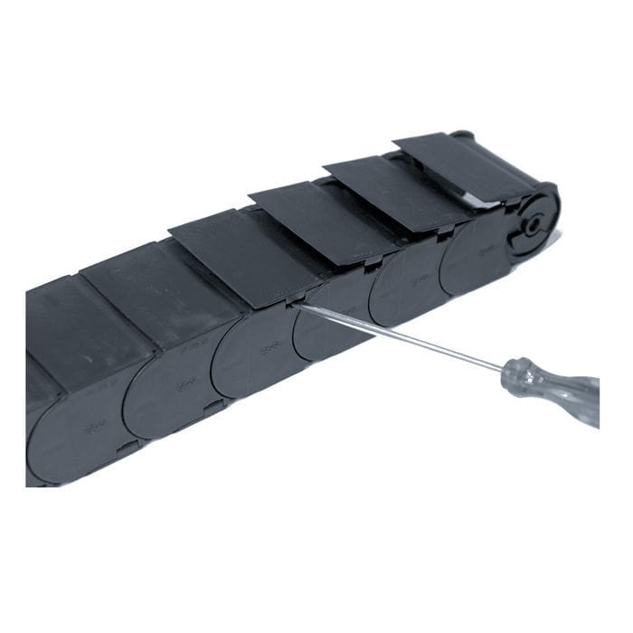 Fullyenclosed drag chain / snapopen / plastic E2 R100 series igus