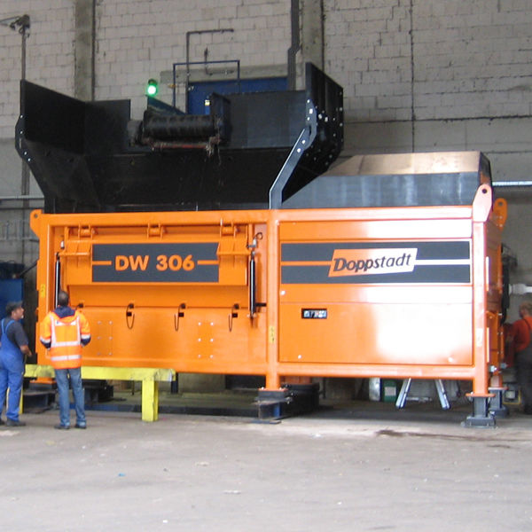 Singleshaft shredder DW 306 CERON Doppstadt tire / for cardboard / for wood