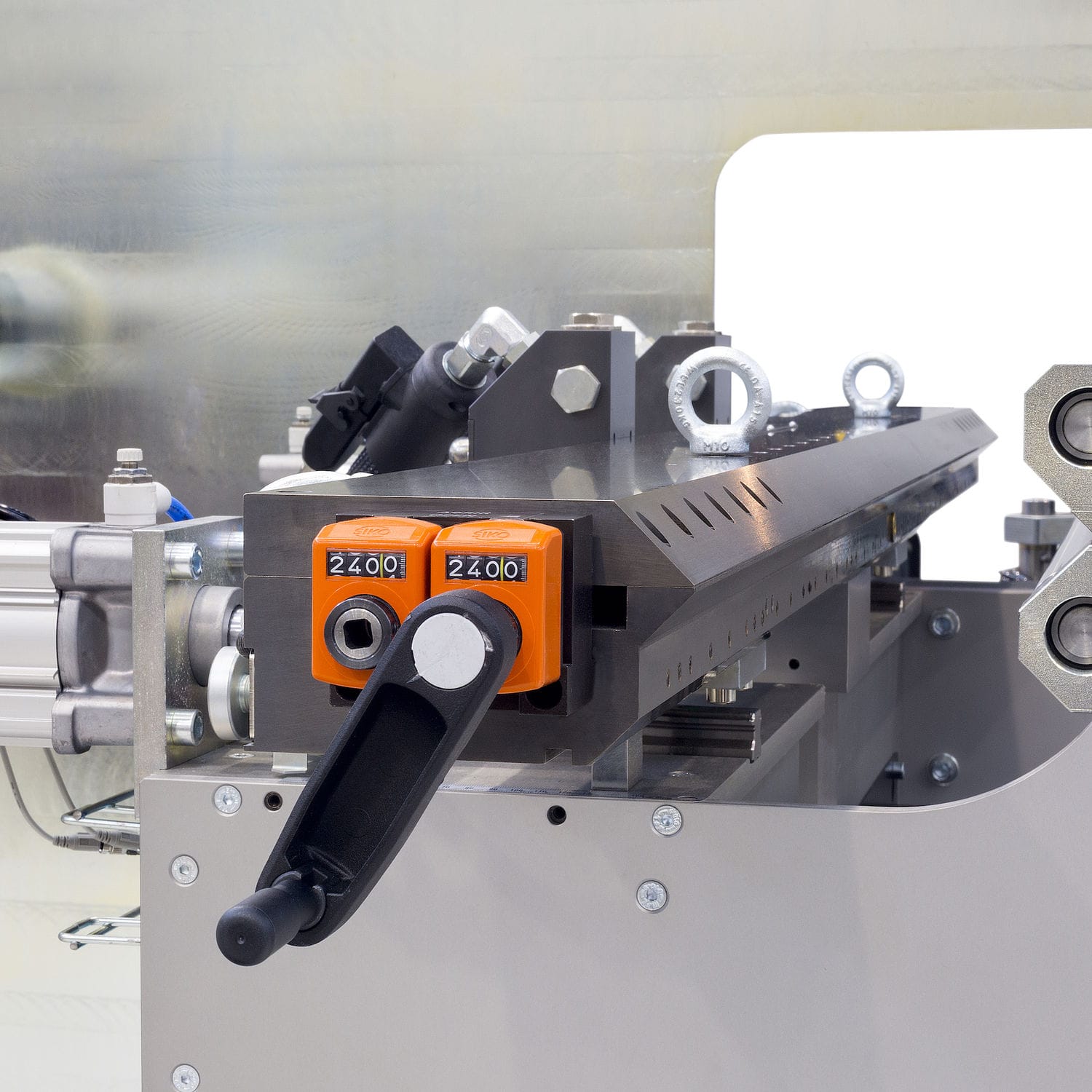 Hot melt glue application head Focke Meler Gluing Solutions, S.A