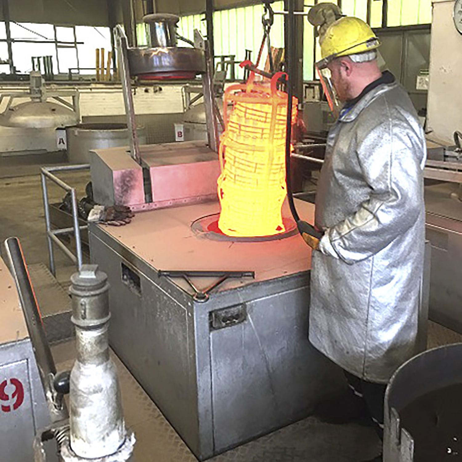 Heat treatment fluidized bath up to 1050 °C SCHWING Technologies