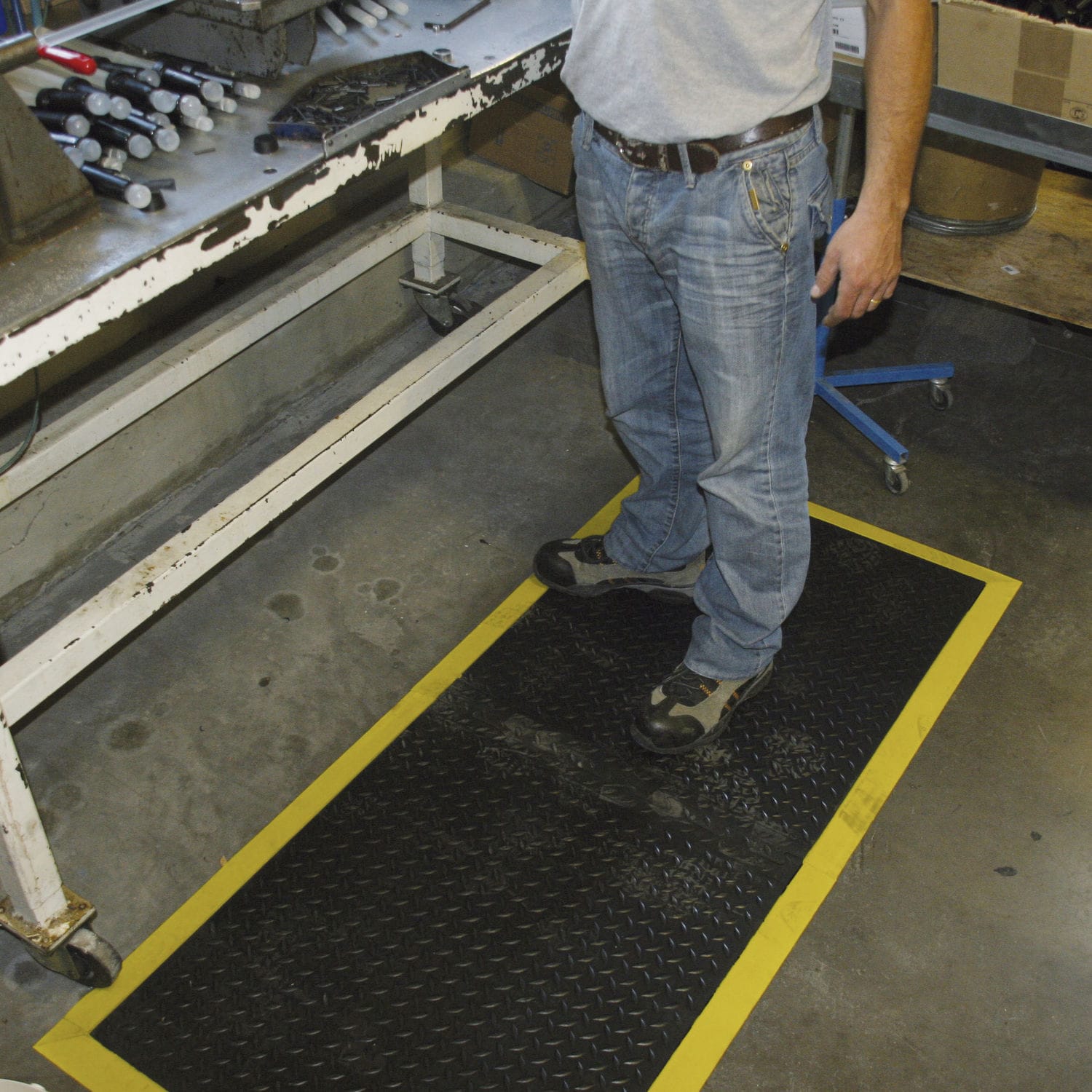 Anti-fatigue mat - M90 series - IDS - modular / rubber / wet area