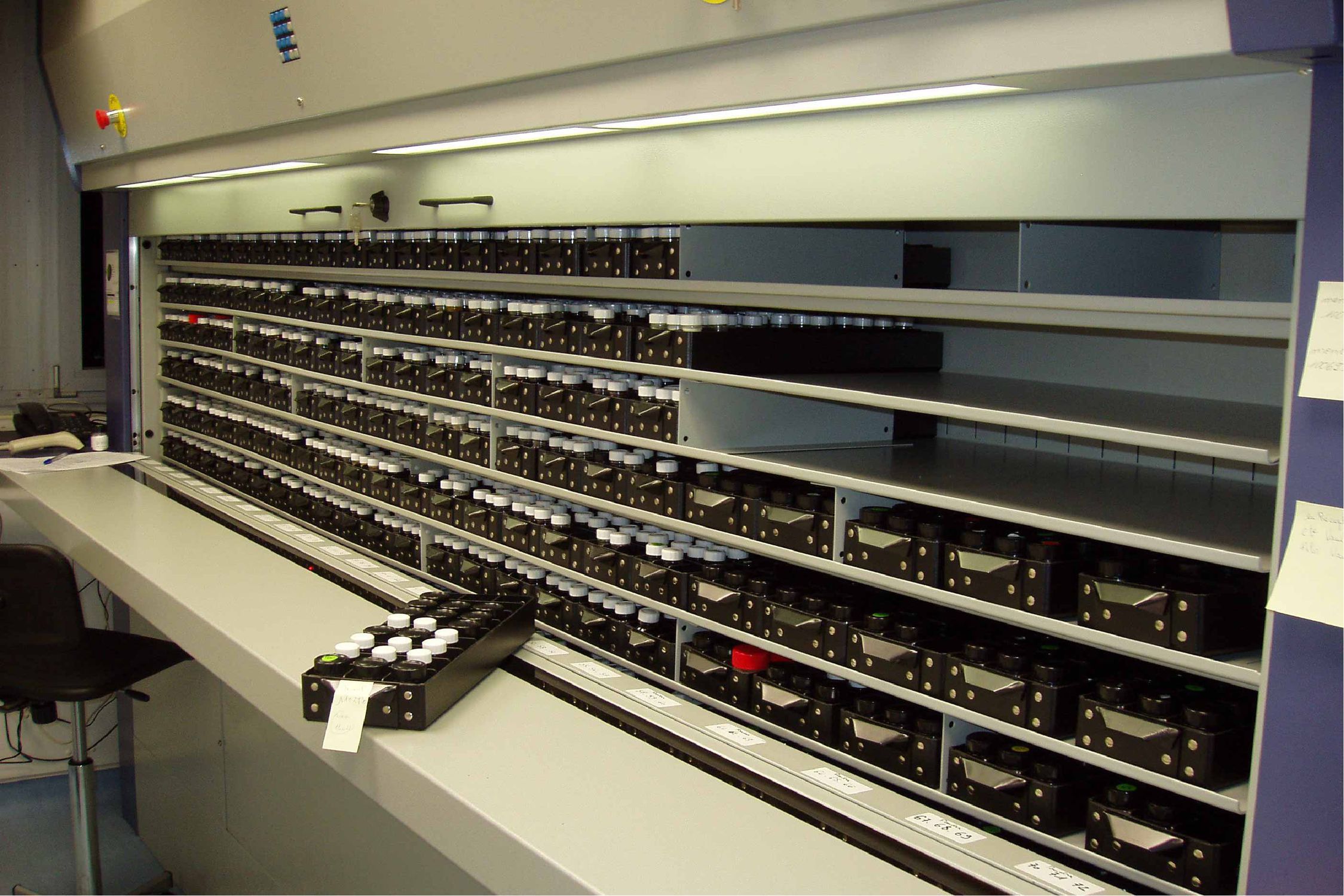 Vertical storage carousel - GIROPHARMA - ELECTROCLASS