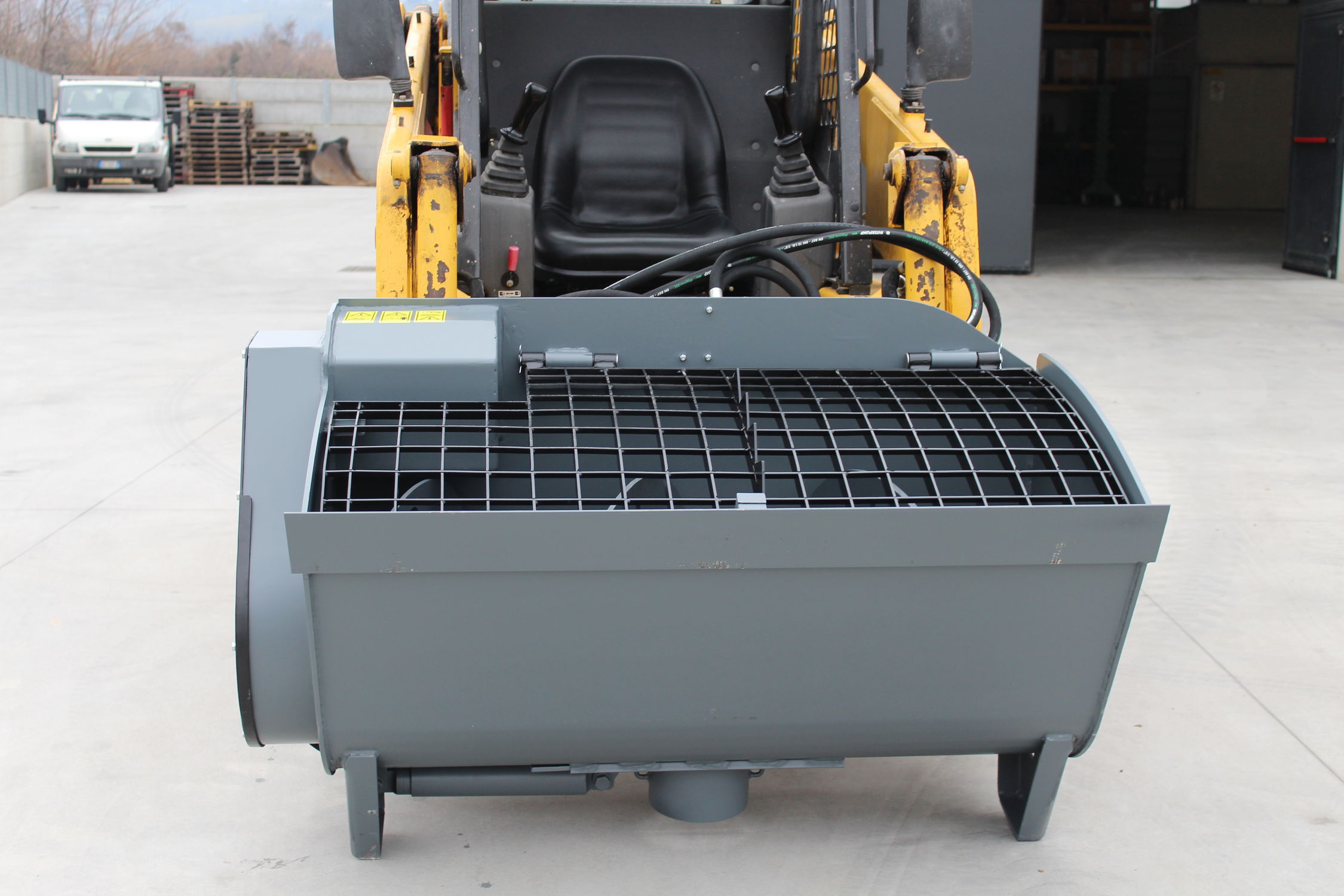 Concrete mixing bucket MIX 250, MIX 300 CM Srl for loaders / for telehandlers / for tractors