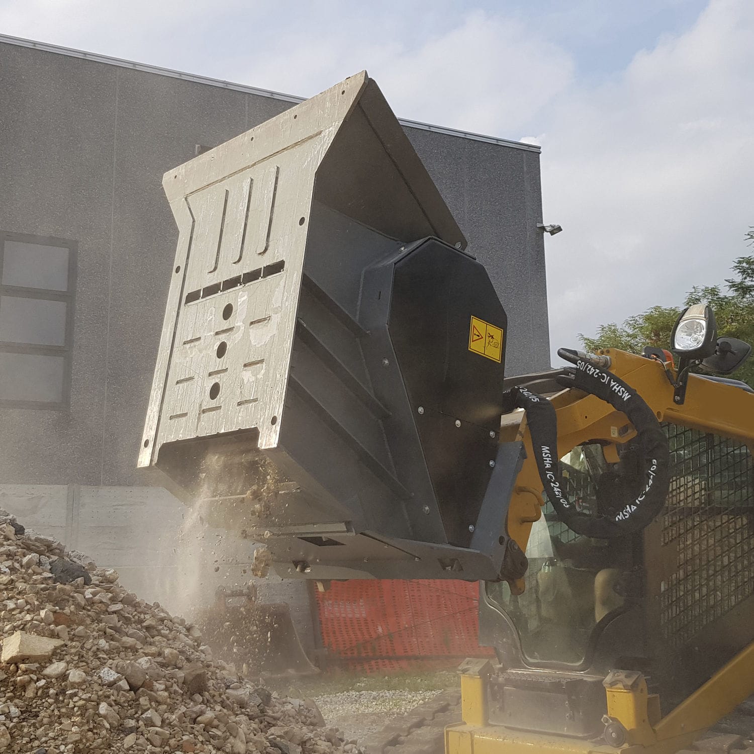 Crusher bucket CBFL 120 CM Srl for excavators / for loaders