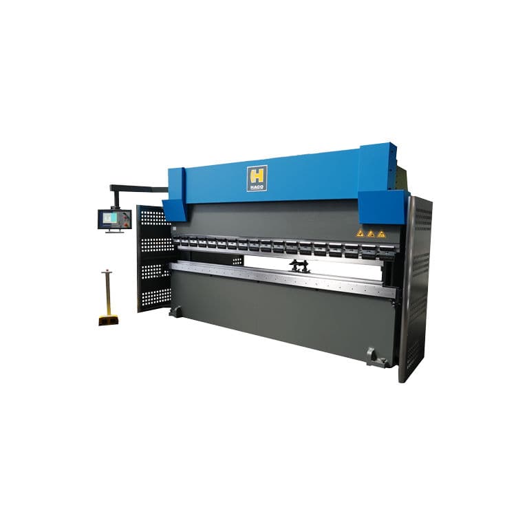 Hydraulic press brake SynchroMaste Haco manuallycontrolled / synchronized