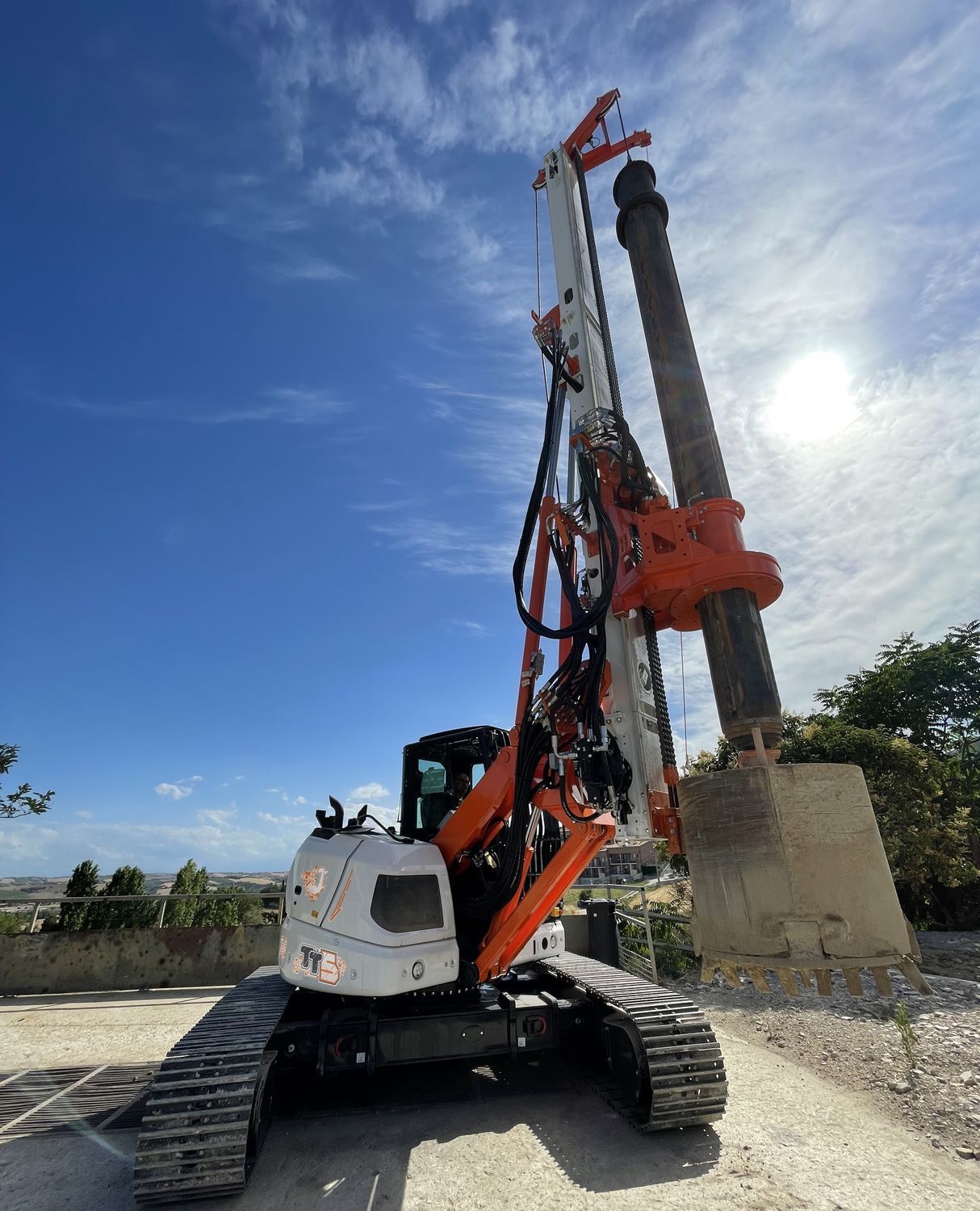 Continuous flight auger (CFA) drilling rig - TT5 - TESCAR Srl ...