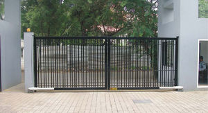 swing gate