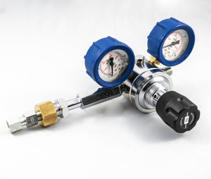 nitrogen pressure regulator