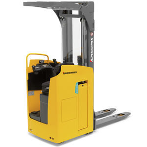 电动堆垛机卡车