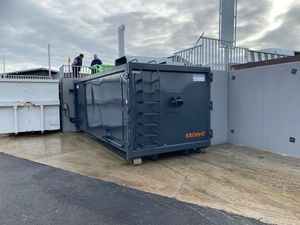 mobile waste compactor