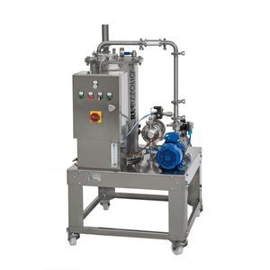 carbonated beverage production carbonator