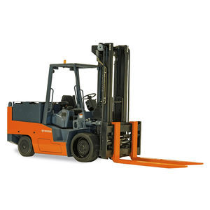 heavy-duty forklift 1