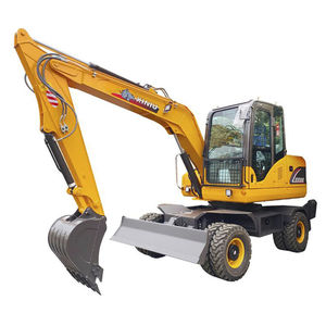 中型挖掘机