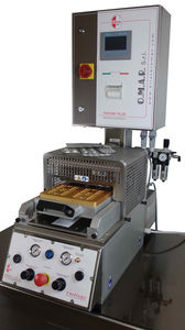 semi-automatic packaging machine