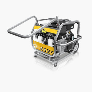hydraulic power unit with combustion engine 1